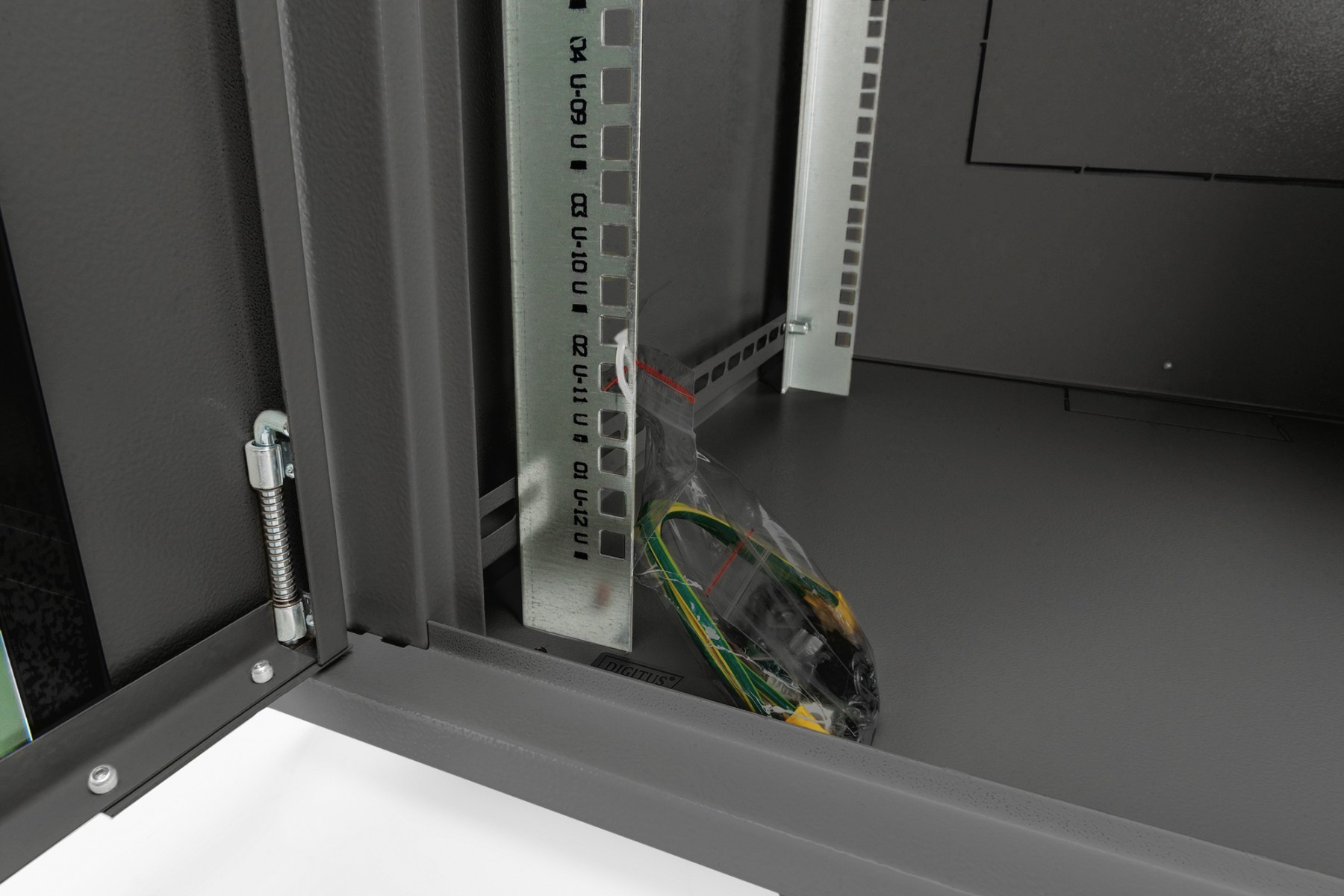 DIGITUS DN-19 12U-6/6-EC-SW