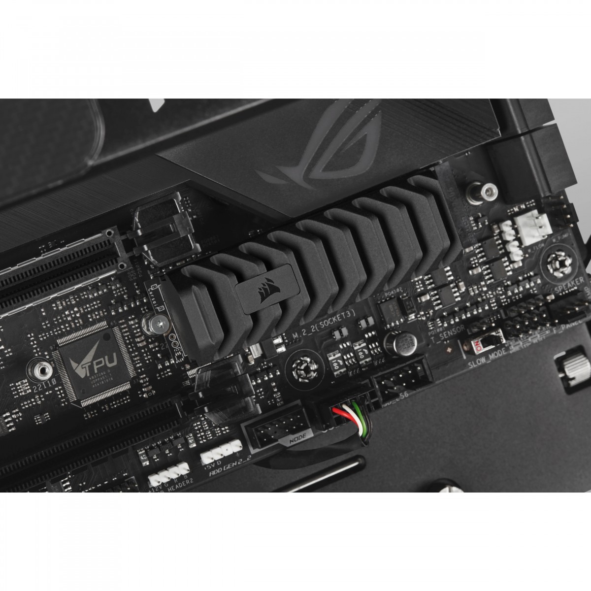 Corsair CSSD-F4000GBMP600PXT
