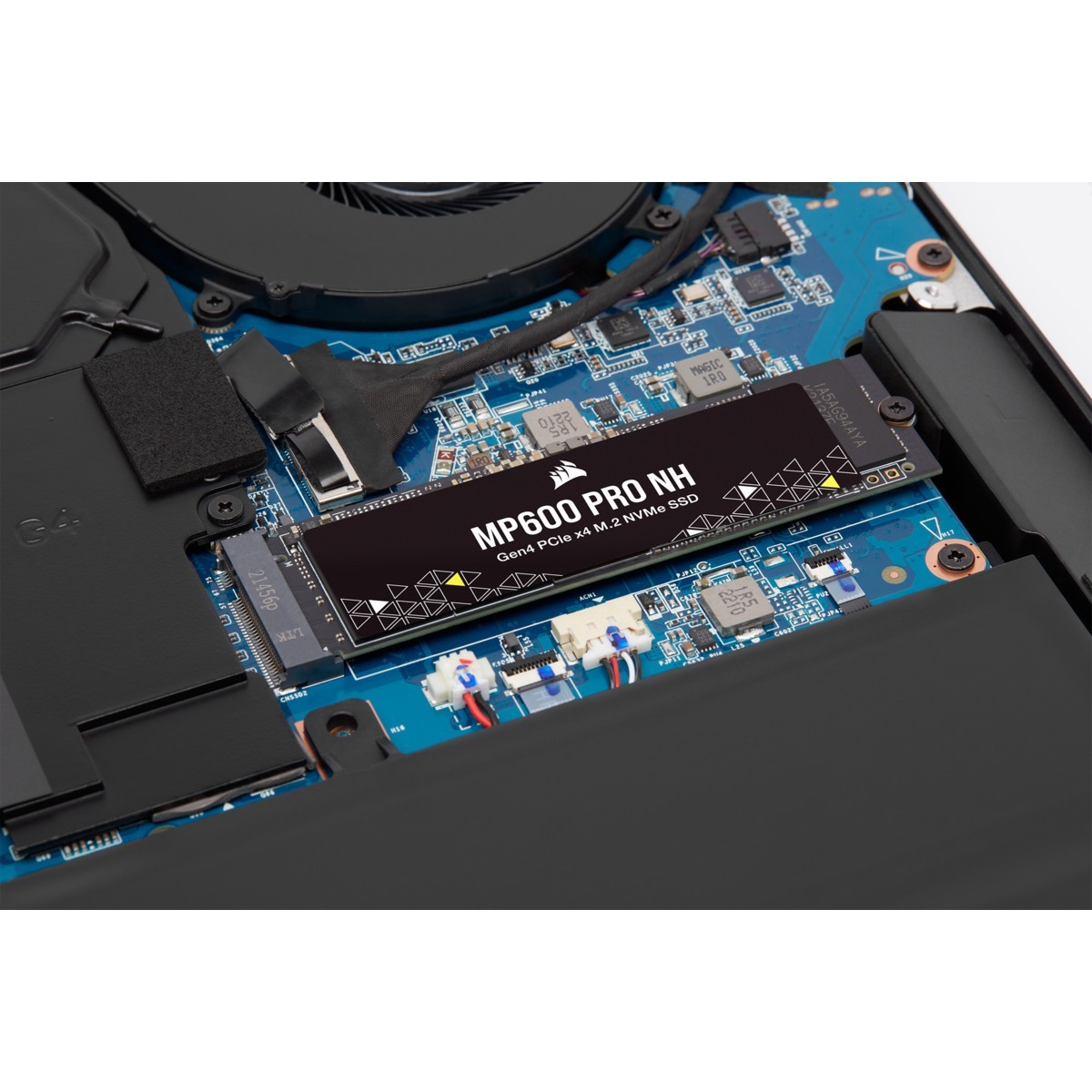 Corsair CSSD-F8000GBMP600PNH