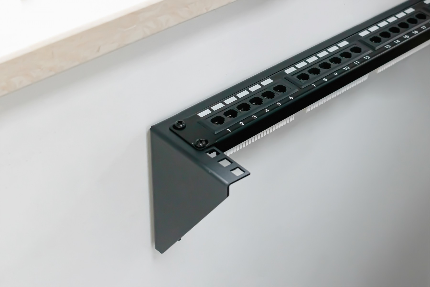 DIGITUS DN-48004