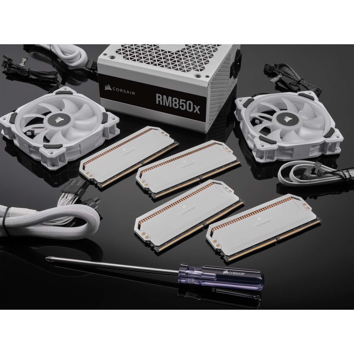Corsair CMT64GX5M2B5200C40W