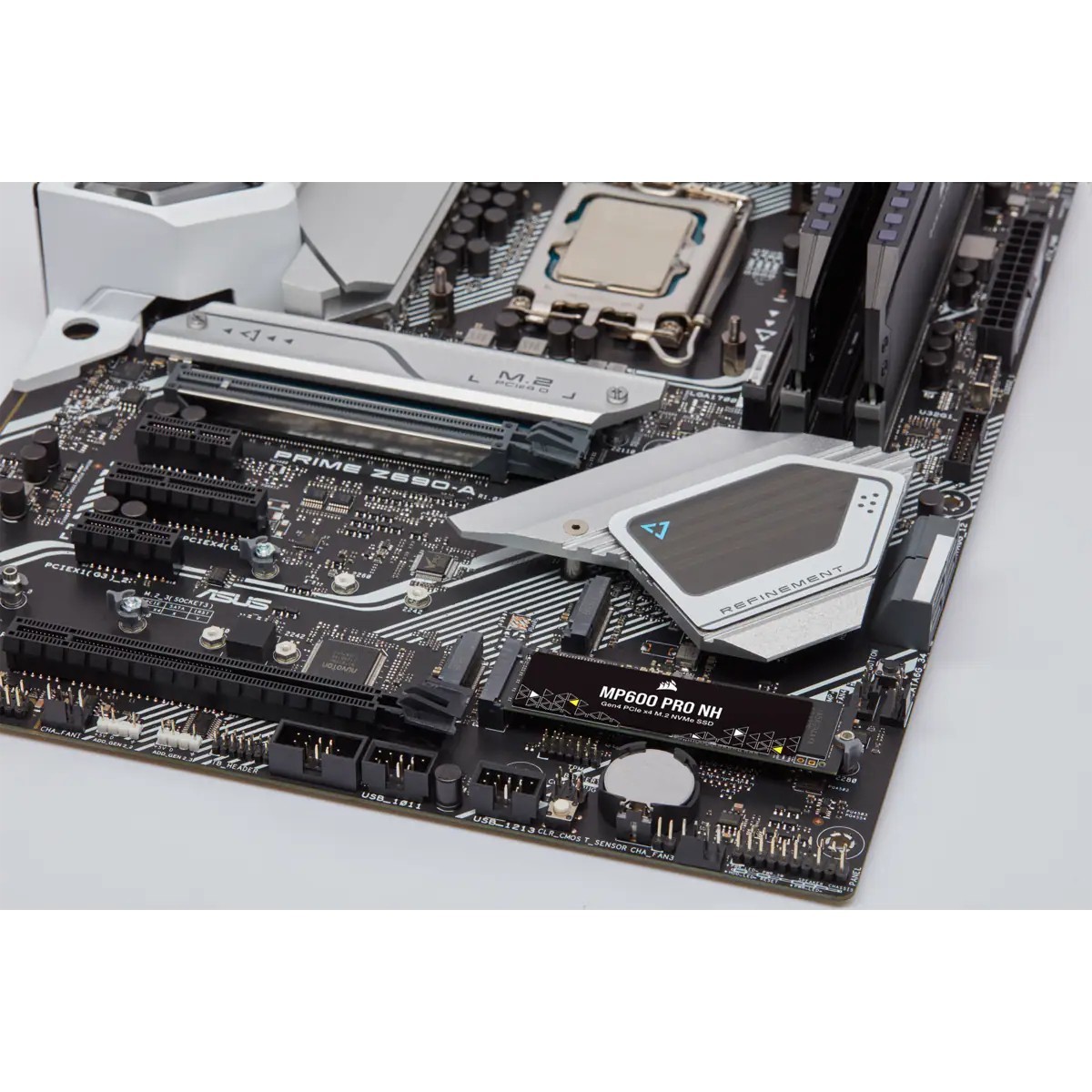 Corsair CSSD-F8000GBMP600PNH