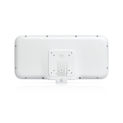 Ubiquiti E7-Audience Photo#4